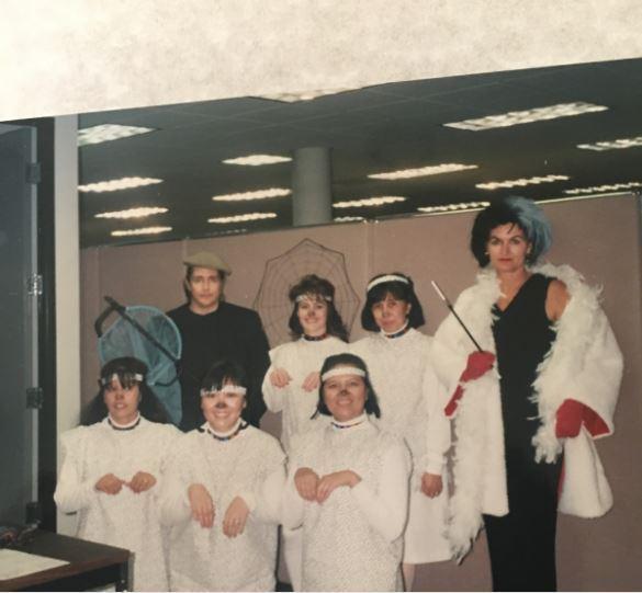 作者二十多年前參加公司的萬聖節裝扮比賽。