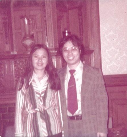 1973年，于金山夫婦在中美聯誼會二樓留影。（于金山提供）