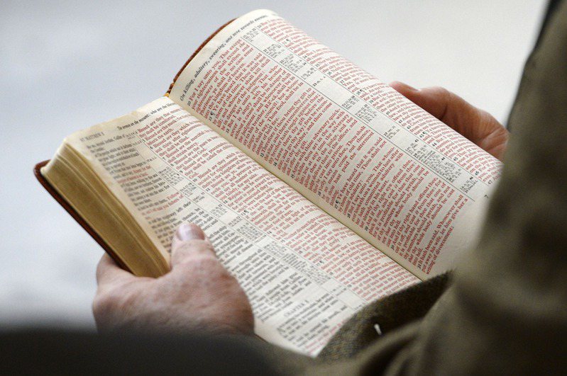 Re: [閒聊] 聖經是最老的未成年兒色兼NTR創作之一嗎