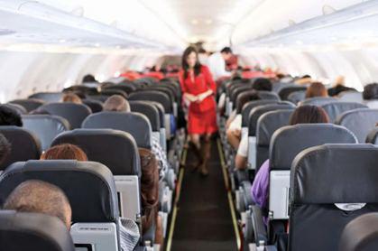 美國航空曾宣布會讓搭機的家庭成員坐在一起，並且不收取額外費用；但卻遭踢爆需額外支付費用。（示意圖，Getty Images）