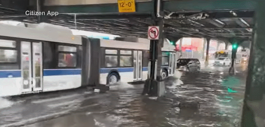 暴雨釀洪災 紐約布碌崙成汪洋…這些地鐵停了