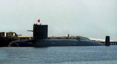 英國皇家海軍機密文件顯示，解放軍海軍一艘093「商」級核動力攻擊潛艦於8月下旬在黃海發生意外，艦上55名官兵，包括艦長在內，全部殉職。此前中國曾否認。 (取材自國際船舶網)