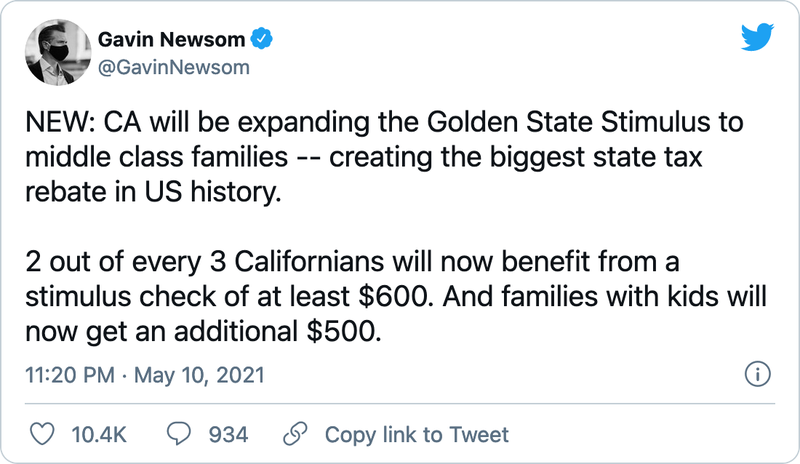 加州州長紐森10日宣布新一輪經濟刺激計畫，向數百萬加州人提供600元支票。（紐森推特）