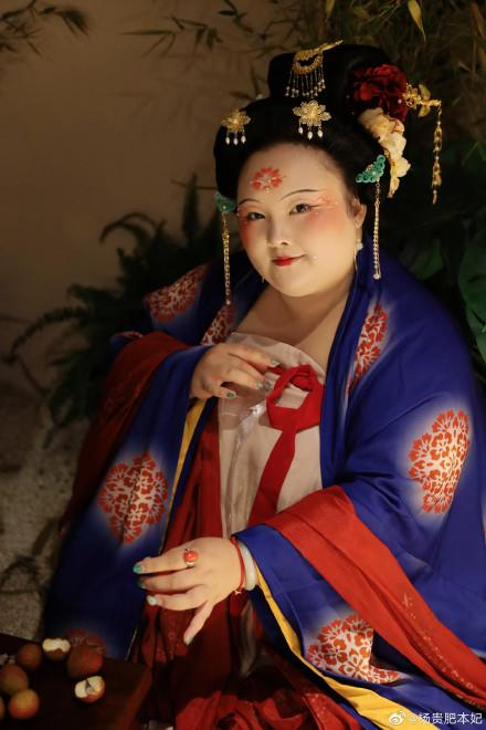 Wang Yu, who weighs 200 pounds, became popular as she portrayed the beauty of the Tang Dynasty. 