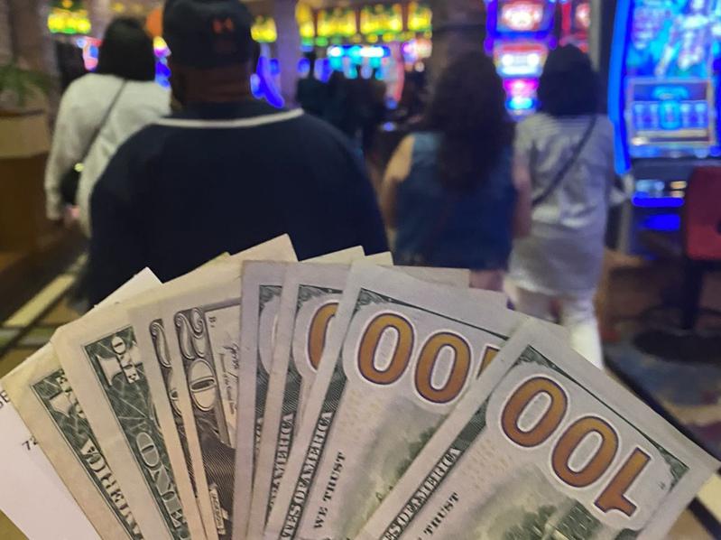 洛杉磯賭博 台賭客被搶30萬 竟還有賺