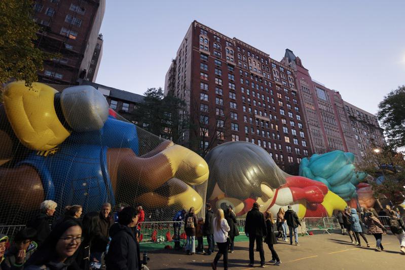 曼哈頓感恩節大遊行已準備就緒，大型造型氣球今天將重返曼哈頓。（路透）
