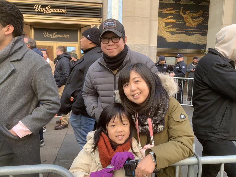 Chinese-American New York City policeman Chen Steven brought his Japanese-American wife and daughter, and the family went to wait at Sixth Avenue at 6 a.m....