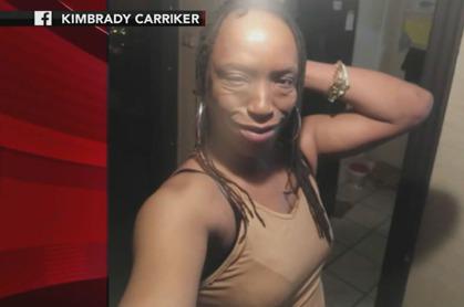 涉嫌3日晚間在費城犯下五死四傷槍案的40歲男子卡瑞克爾，在社媒上貼出身穿女裝的自拍照。(費城6abc電視台截頻)