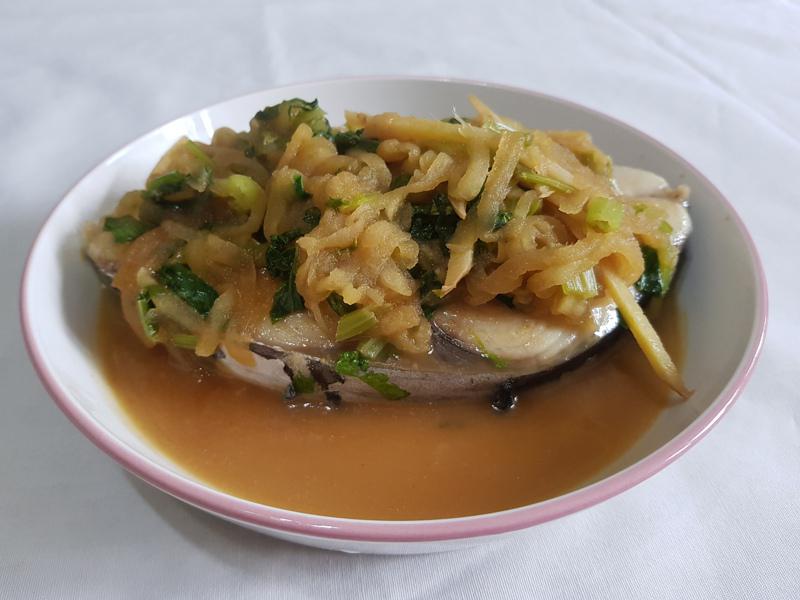 蘋果芹菜燒銀鯰魚