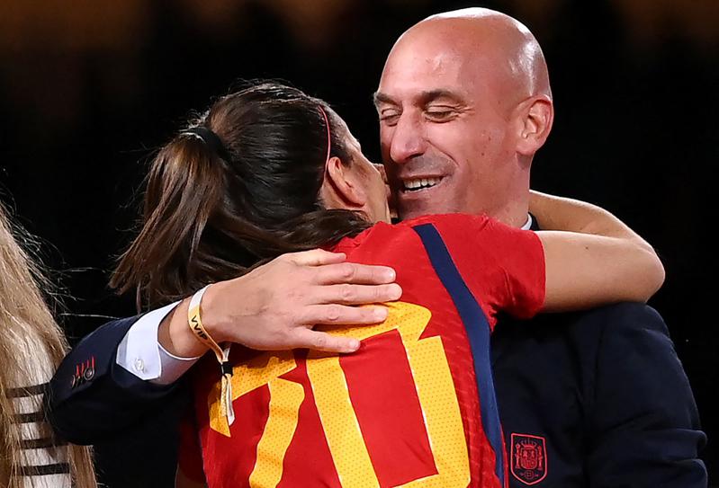 女足世界杯／西班牙足協主席「吻球員」挨轟總理批道歉根本不夠| 足球／其它| 運動| 世界新聞網