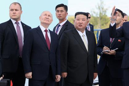 俄國總統普亭目前正在東方太空發射場帶領北韓領導人金正恩參觀。(路透)