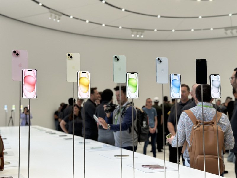 iPhone 15 Series Pre-Sale in China Breaks Records with Over 2.56 Million Reservations: Outshining Huawei Mate 60