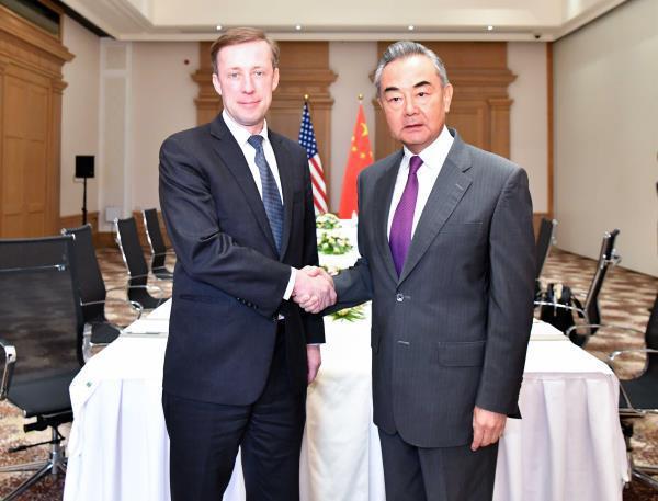 中國外交部長王毅（右）16至17日在馬爾他與白宮國家安全顧問蘇利文（左）舉行多輪會晤。(取材自中國外交部網站)