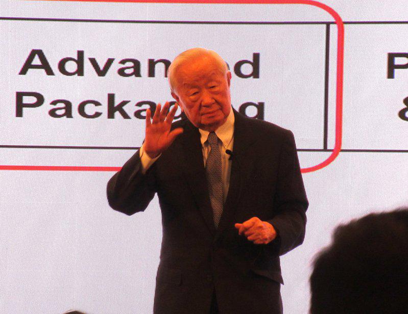 台積電創辦人張忠謀在國際法官協會年會演講「台灣在晶片製造的競爭優勢」。（記者王宏舜／攝影）