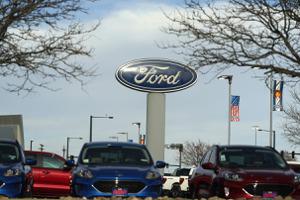 福特汽車宣布，暫停興建投資35億美元在密西根州打造的一座電動車電池廠。（美聯社）