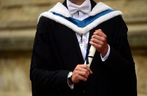 英國「泰晤士高等教育」特刊（THE）今天公布2024年世界大學排名，英國牛津大學連續第8年蟬聯世界第一。（路透）