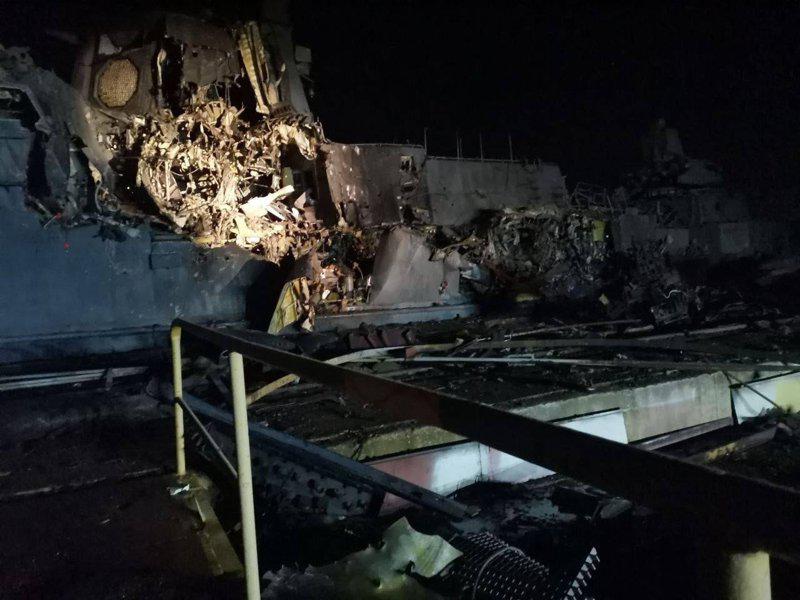 俄羅斯黑海艦隊軍艦「阿斯科德」號4日傳遭烏克蘭巡弋飛彈攻擊嚴重受損。(擷自X平台@ Defense of Ukraine)